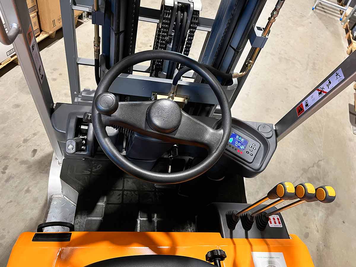 Elektroiekrāvējs SMARTFORXX CPD20SA-18